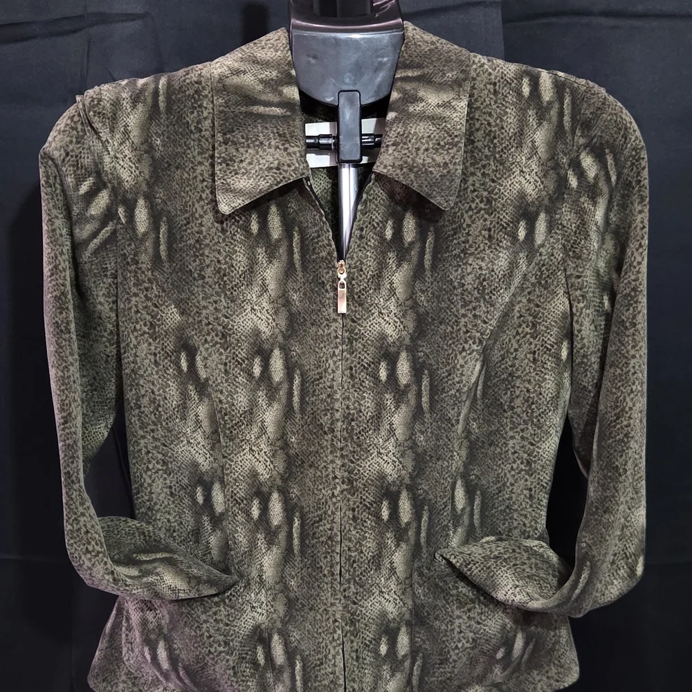 Vintage Dana Buchman 100% Silk Animal Print Zip Blouse – Size 2 - Picture 6 of 7